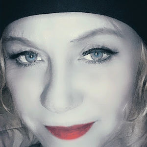 Meet your Posher, Sandy